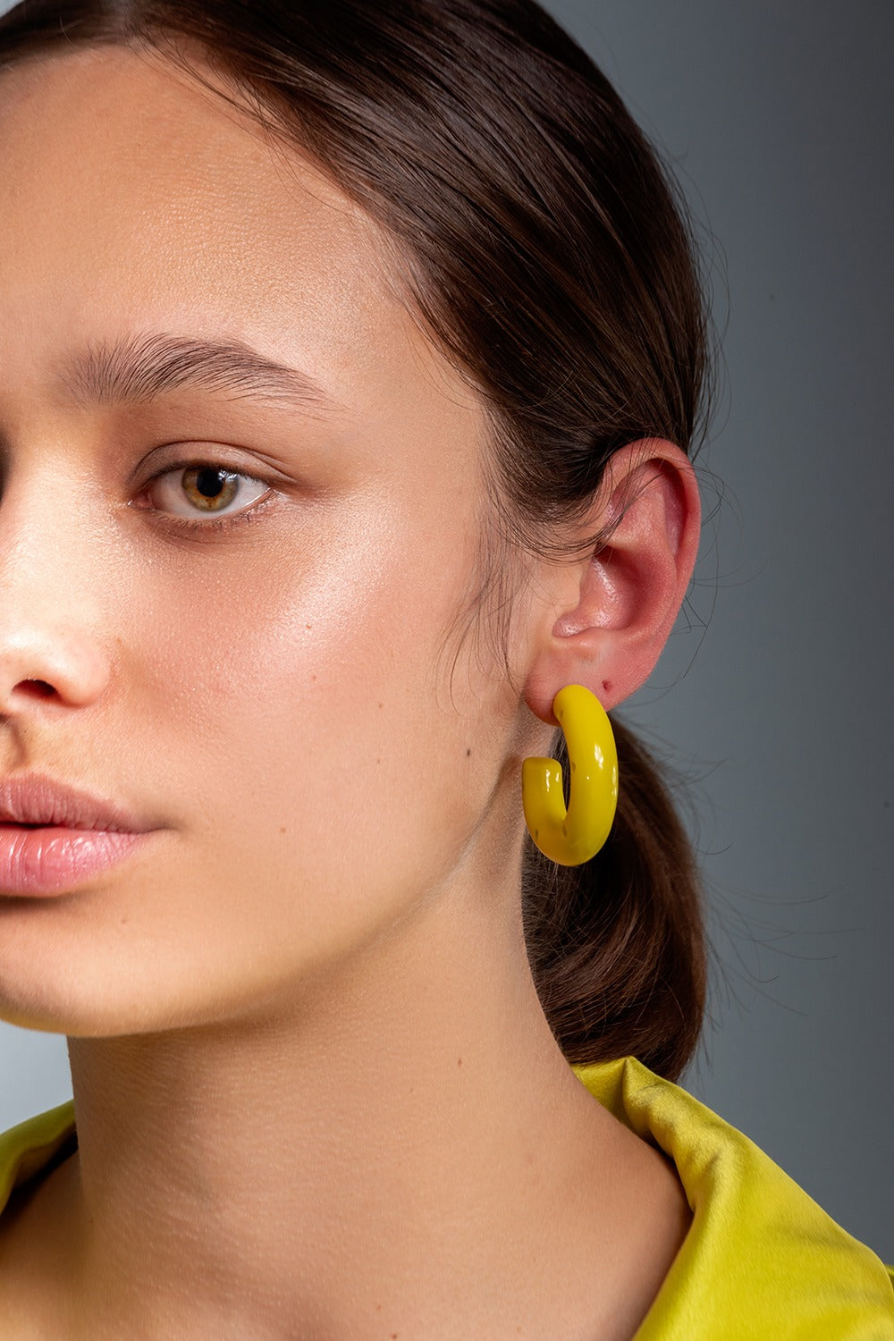 BIG HOOPS RESINE YELLOW