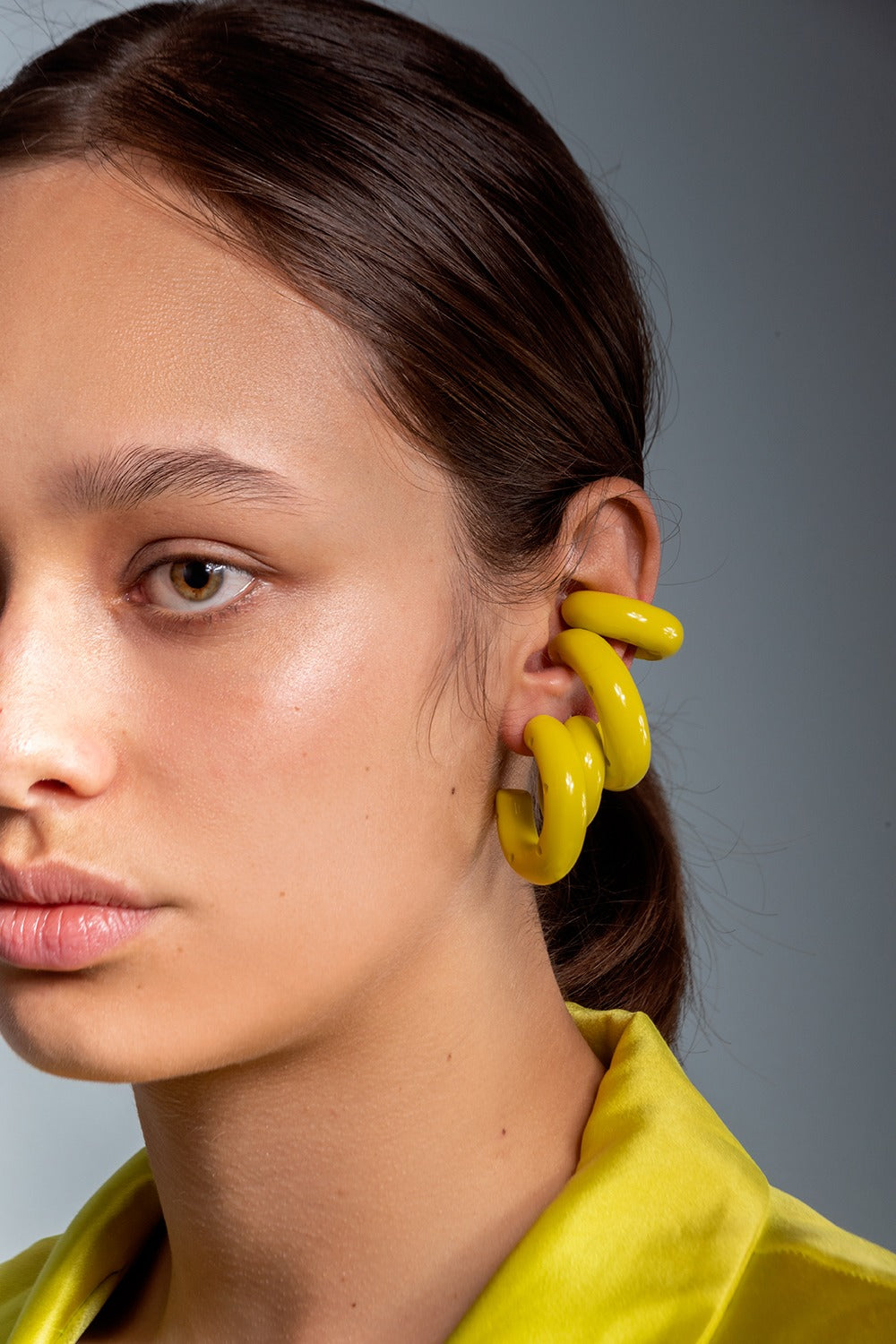 BIG HOOPS RESINE YELLOW