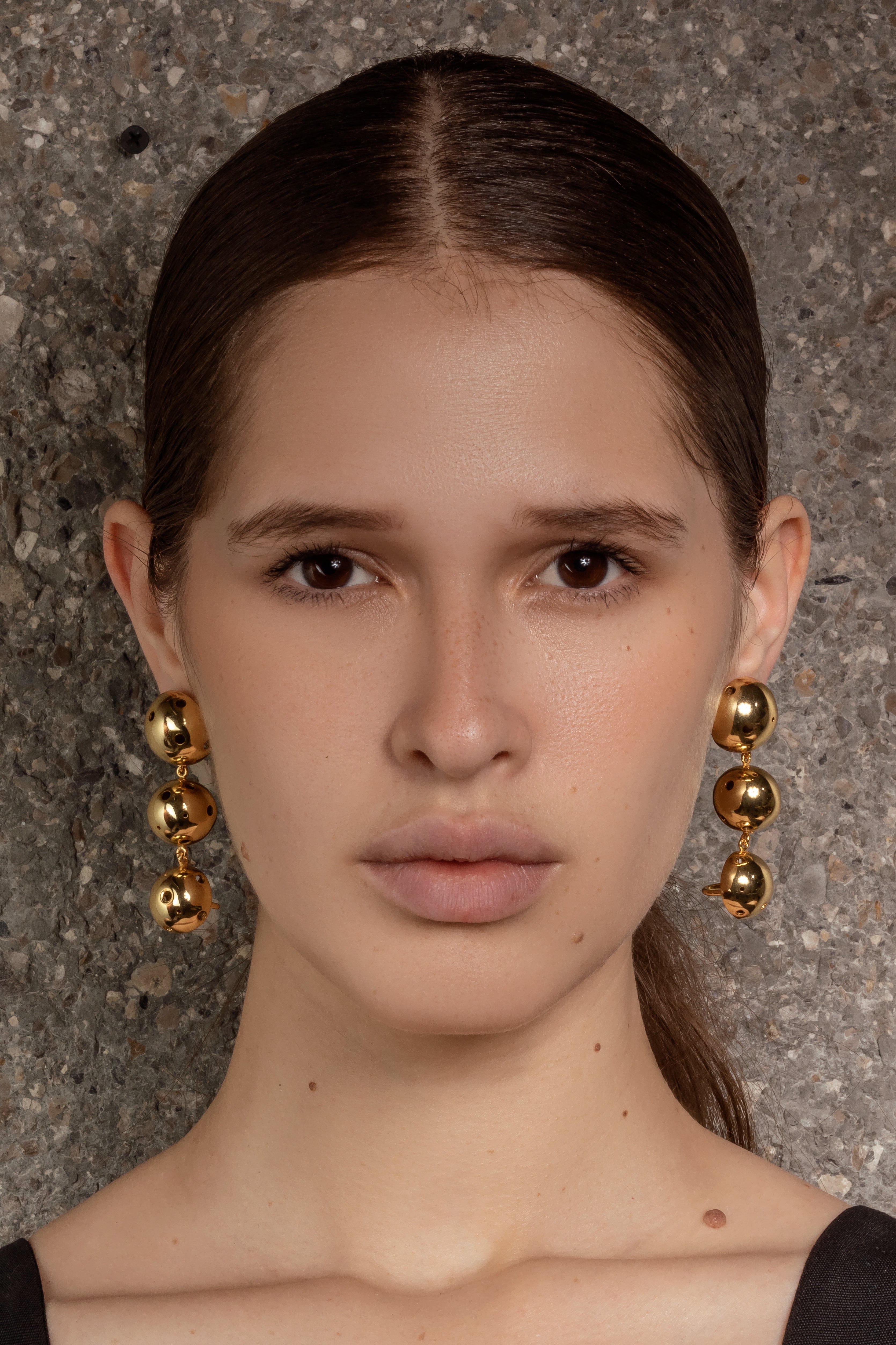 MEDIUM CHAIN EARRING