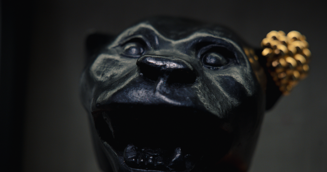 BETWEEN ART, BEASTS, AND JEWELS
