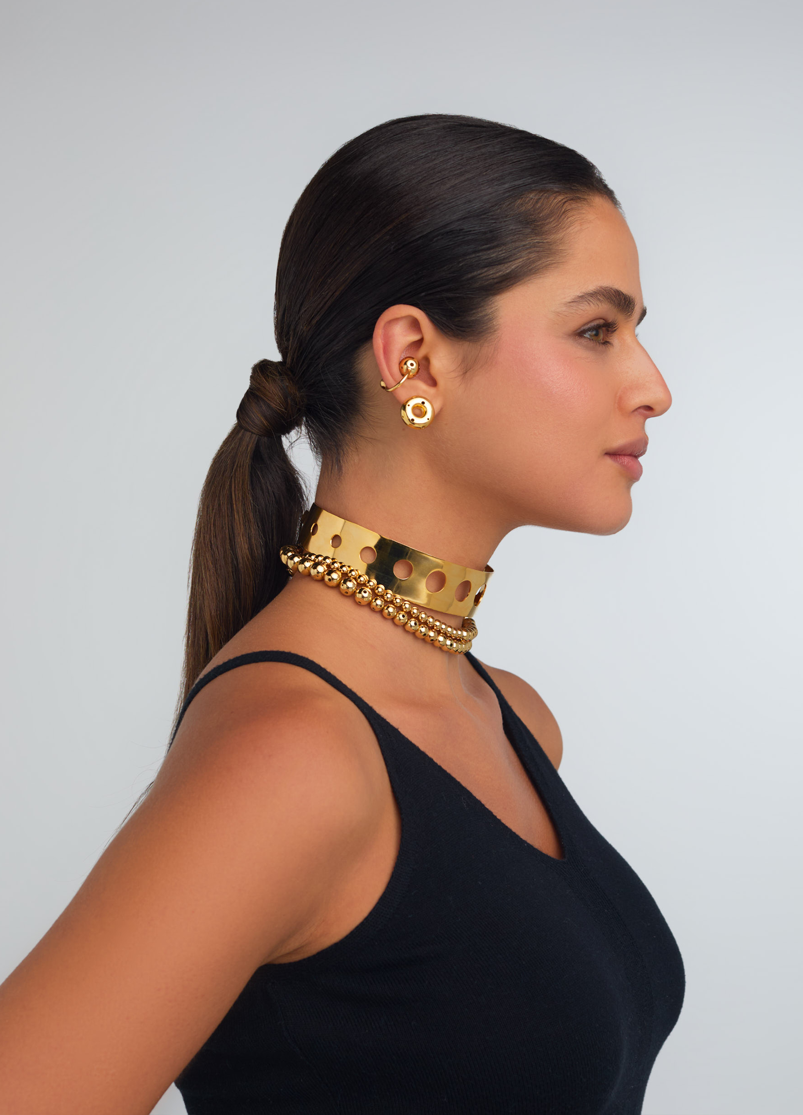 HOLE CHOKER-PAULA MENDOZA
